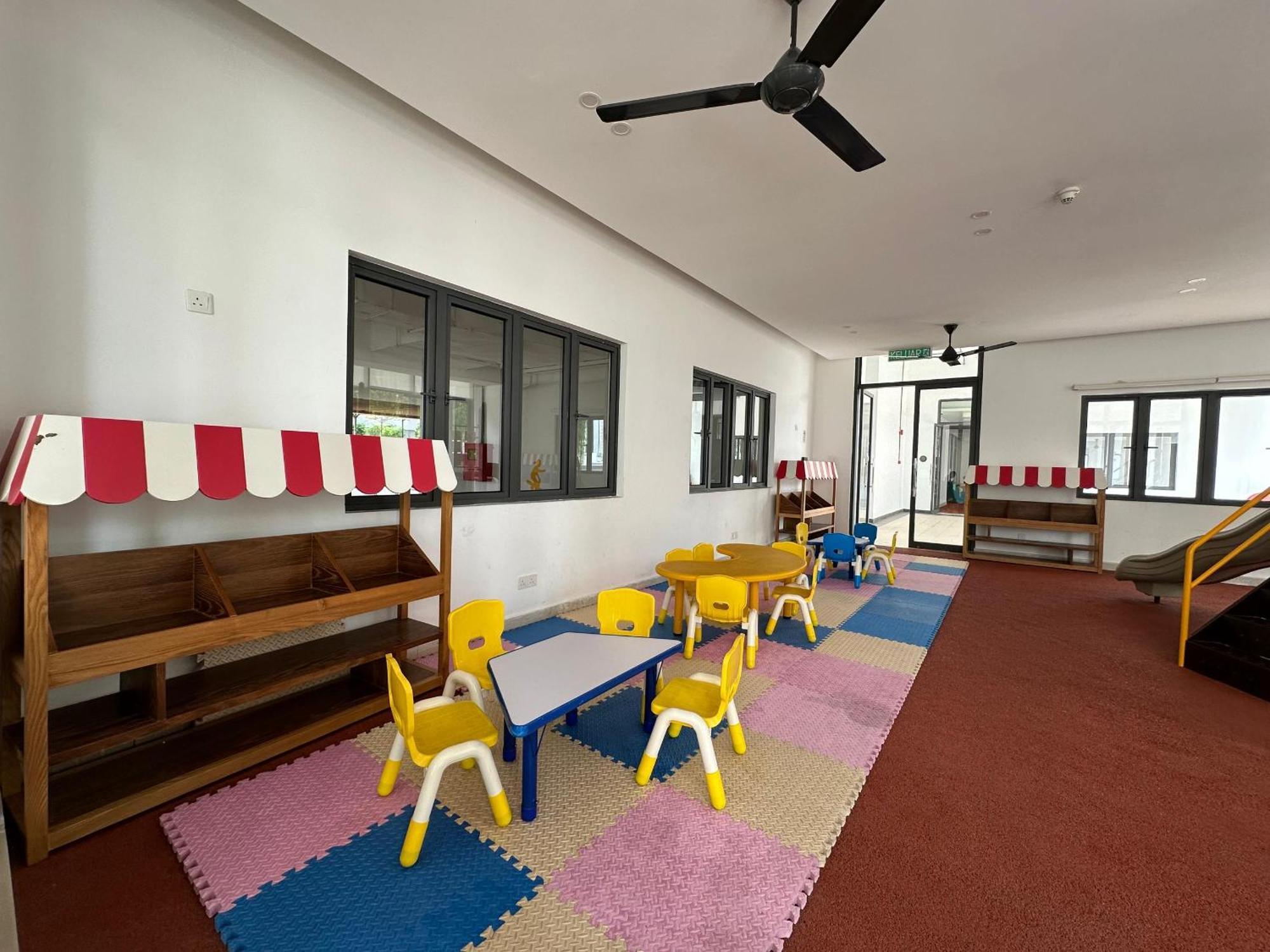 Pangsapuri R&f 2 Bedroom 4 Pax High Floor Netflix Wifi