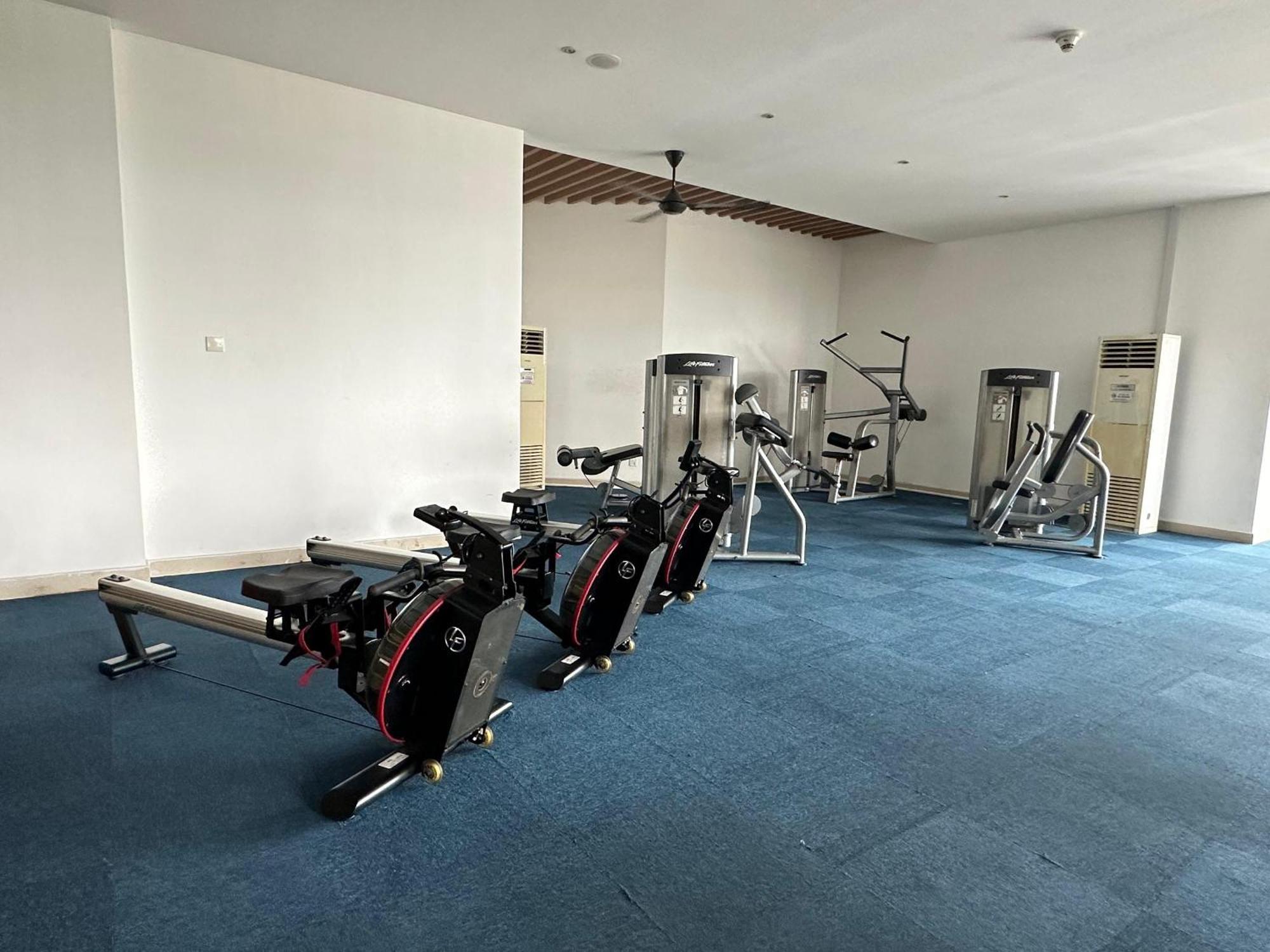 R&f 2 Bedroom 4 Pax High Floor Netflix Wifi Johor Bahru