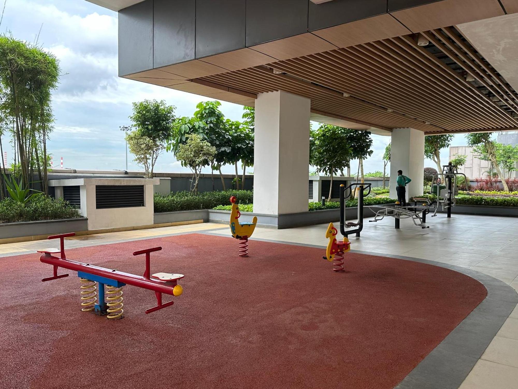 R&f 2 Bedroom 4 Pax High Floor Netflix Wifi Johor Bahru